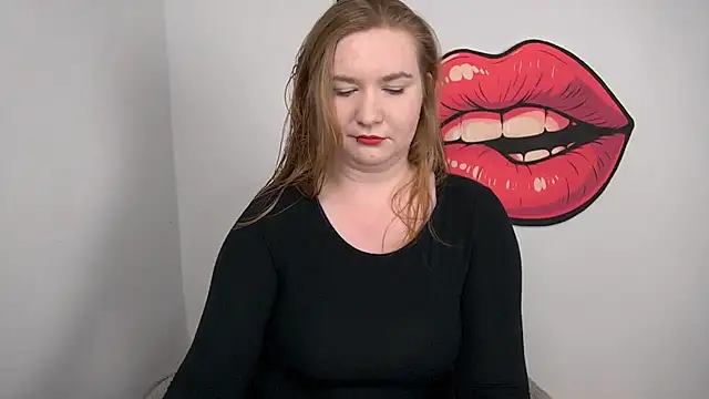 Snapshot of LaraDream chatting on 11/15/25, 04:14 LaraDream online show from 11/15/25, 04:14