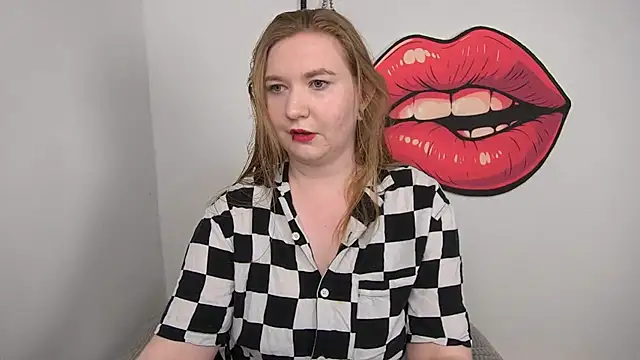 Snapshot of LaraDream chatting on 11/16/25, 04:12 LaraDream online show from 11/16/25, 04:12