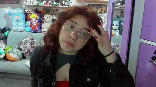 Snapshot of soficammy chatting on 12/06/24, 10:19 soficammy online show from 12/06/24, 10:19