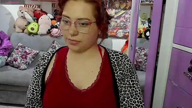 Snapshot of soficammy chatting on 12/18/24, 05:26 soficammy online show from 12/18/24, 05:26