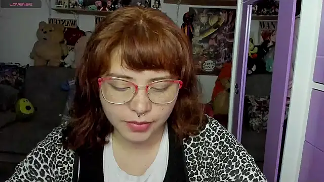 Snapshot of soficammy chatting on 12/19/24, 11:03 soficammy online show from 12/19/24, 11:03