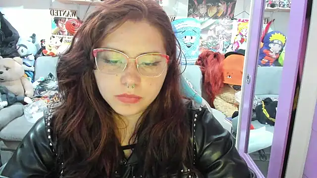 Snapshot of soficammy chatting on 10/15/25, 10:54 soficammy online show from 10/15/25, 10:54