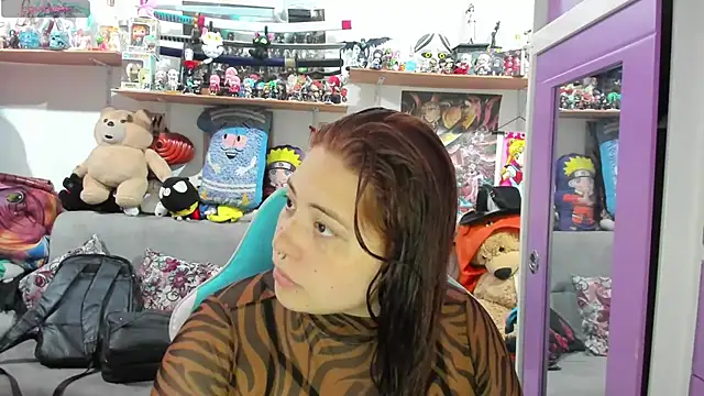 Snapshot of soficammy chatting on 10/30/25, 11:38 soficammy online show from 10/30/25, 11:38