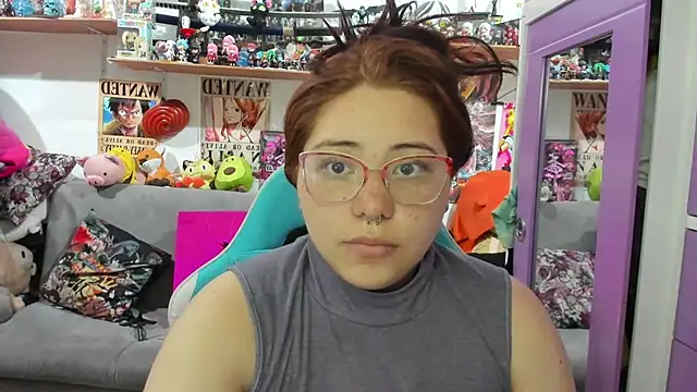 Snapshot of soficammy chatting on 12/04/25, 09:45 soficammy online show from 12/04/25, 09:45