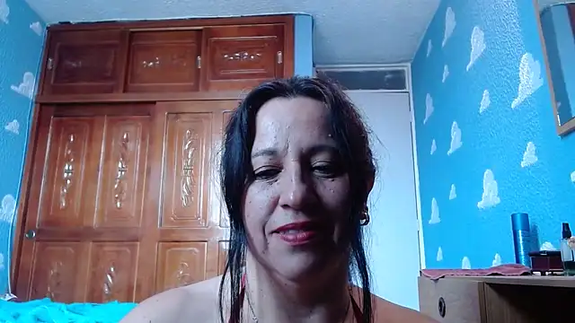 Snapshot of valeriapinter chatting on 12/21/25, 03:19 valeriapinter online show from 12/21/25, 03:19