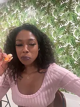 mismialove online show from 05/17/26, 02:20
