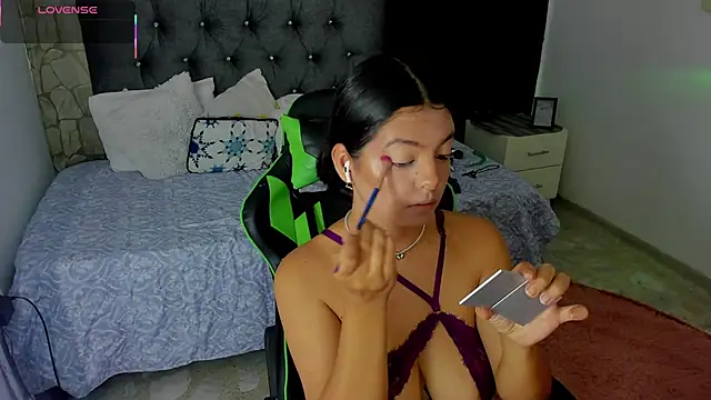 Snapshot of susan_smith18 chatting on 09/20/25, 01:01 susan smith18 online show from 09/20/25, 01:01