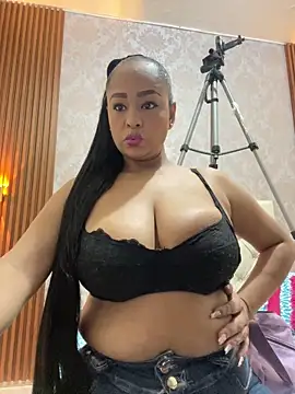 Snapshot of sofia_xxx02 chatting on 11/04/25, 12:04 sofia xxx02 online show from 11/04/25, 12:04