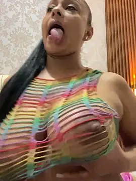 Snapshot of sofia_xxx02 chatting on 12/02/25, 12:16 sofia xxx02 online show from 12/02/25, 12:16