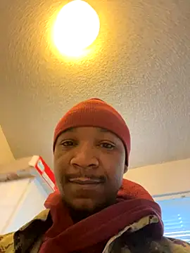 Snapshot of Letgeti chatting on 10/04/25, 03:10 Letgeti online show from 10/04/25, 03:10