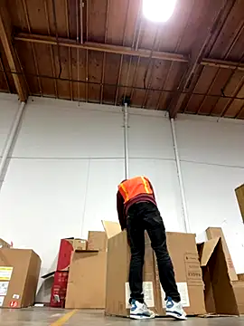 Snapshot of Letgeti chatting on 10/07/25, 07:22 Letgeti online show from 10/07/25, 07:22