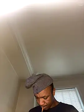 Snapshot of Letgeti chatting on 11/01/25, 10:12 Letgeti online show from 11/01/25, 10:12