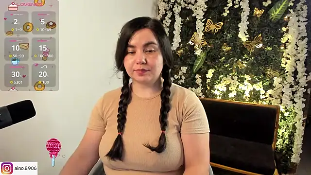 Snapshot of ainohacarter_89 chatting on 11/19/25, 12:43 ainohacarter 89 online show from 11/19/25, 12:43