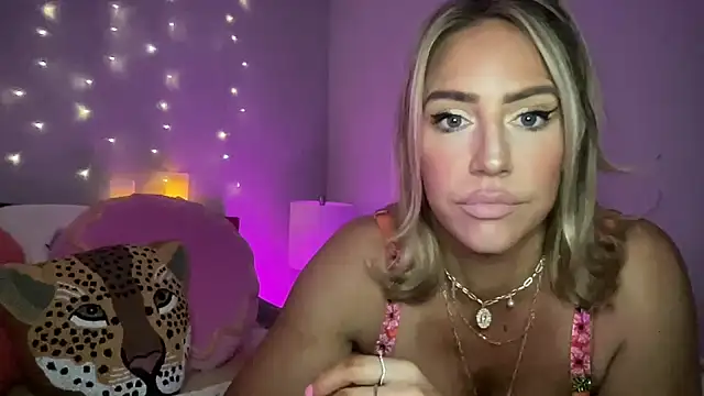 Fitnessbabe69 online show from 12/28/24, 11:30