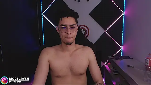 bigryann23 online show from 05/10/26, 04:12